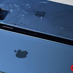 Разбилась задняя крышка на iPhone? Срочная замена заднего стекла в Уфе по доступной цене