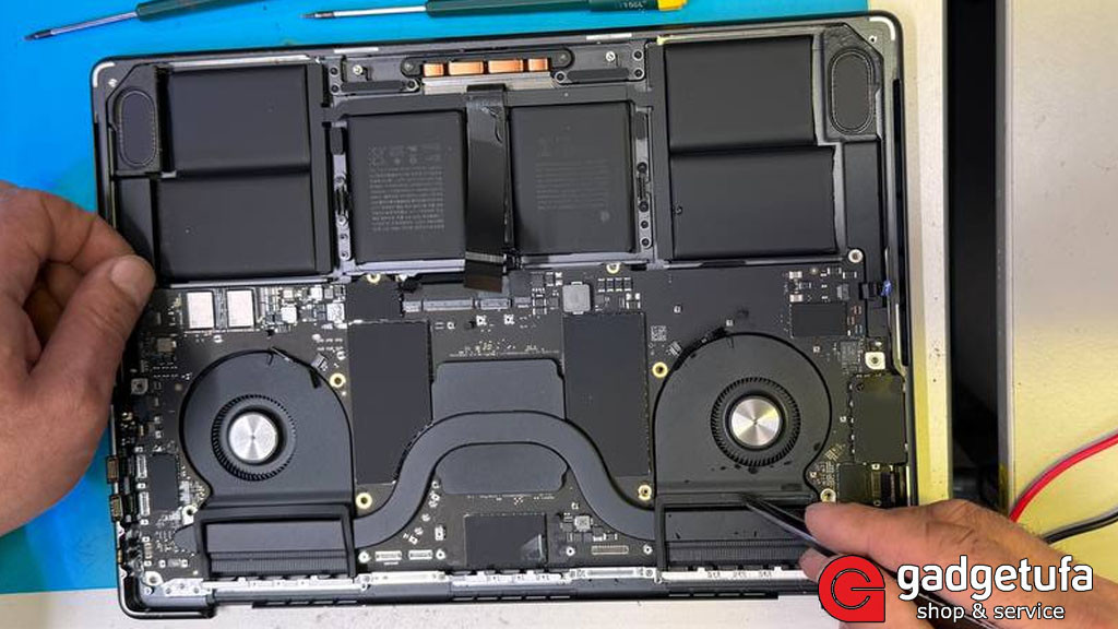 Замена клавиатуры на MacBook Pro 14 M3 Pro A2992 — профессиональный ремонт с гарантией