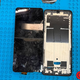 Замена дисплея Redmi 12C в Уфе: вернём вашему смартфону жизнь